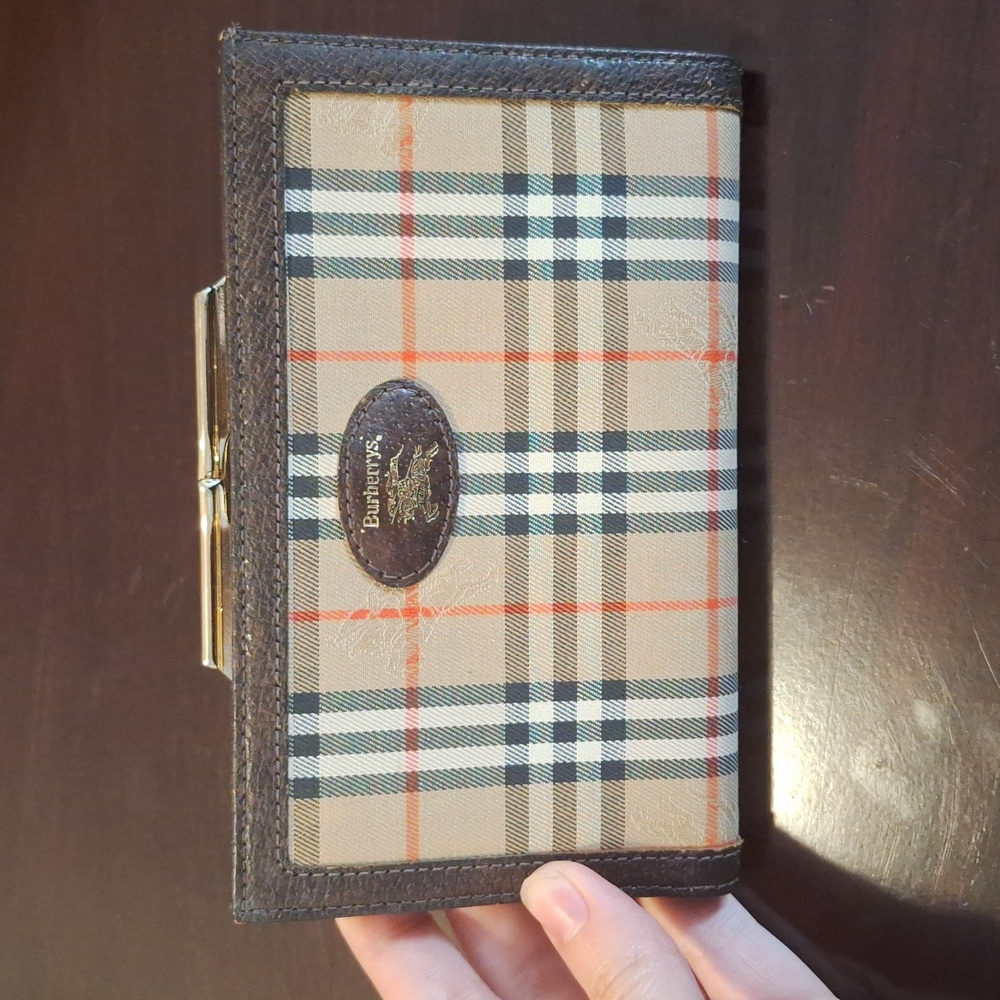 Vintage Burberrys Nova Check Kiss Lock bifold Wallet